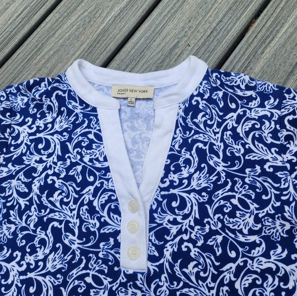 L blue/white scroll top - Picture 14 of 14